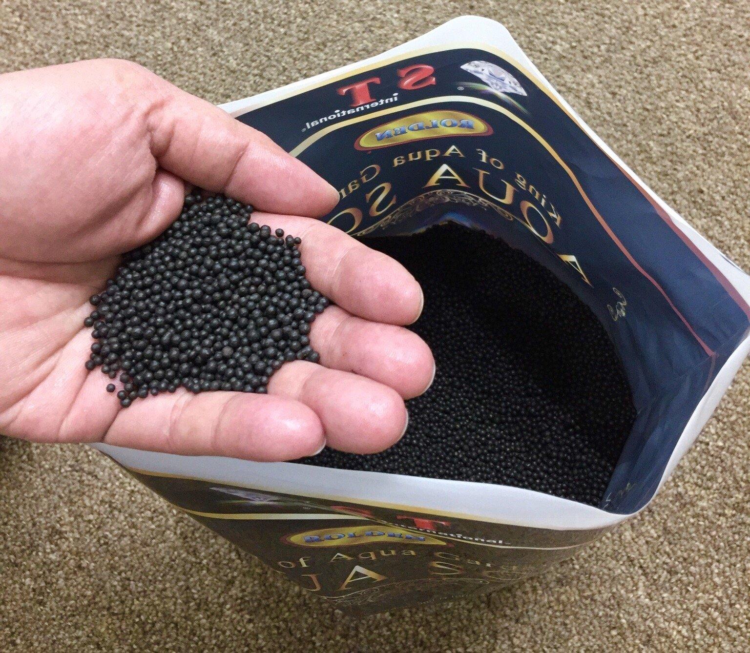 S.T. International Aqua Soil for Aquarium Plants, 4.4Pound, Black